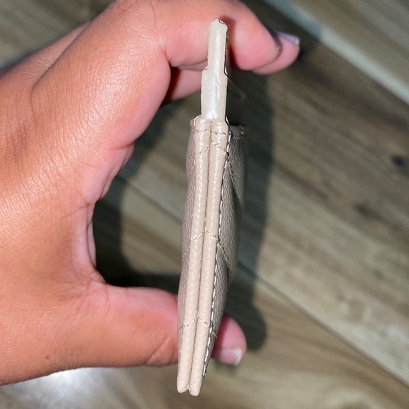 Sold - Picture 5 of 10